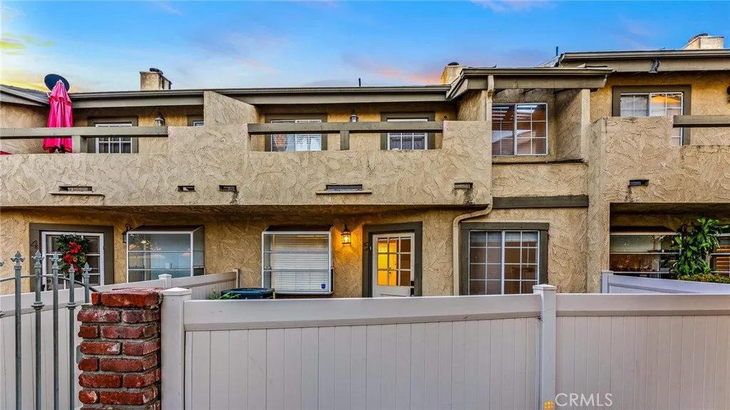 Additional image 91 of 181 W La Verne Unit 5, Pomona, CA 91767