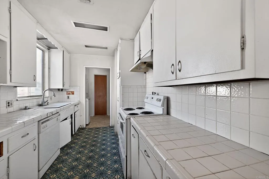 Additional image 24 of 2568 Roseview Place, San Diego, CA 92105