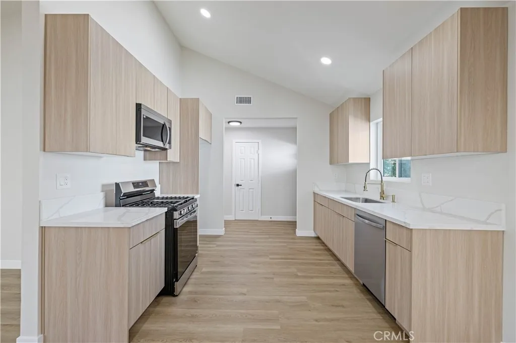 Additional image 33 of 22038 Alamogordo Road, Saugus, CA 91350