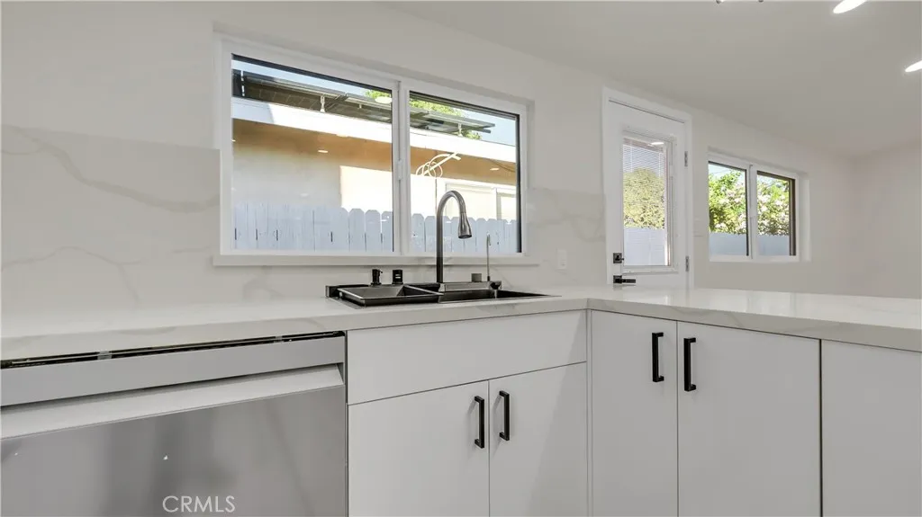 Additional image 19 of 10334 Louise, Granada Hills, CA 91344