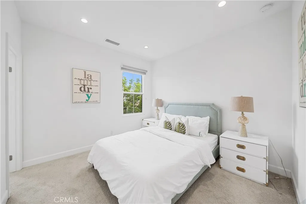 Additional image 68 of 67 Runner, Irvine, CA 92620