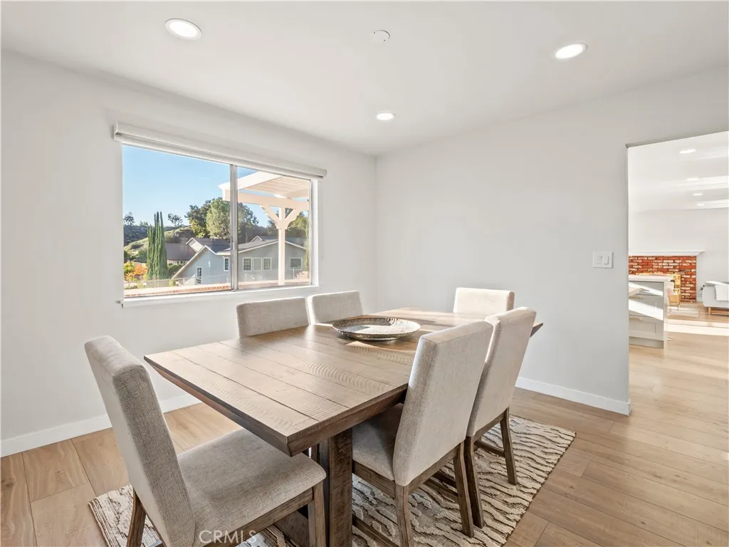 Additional image 6 of 23208 Cuervo Dr, Valencia, CA 91354