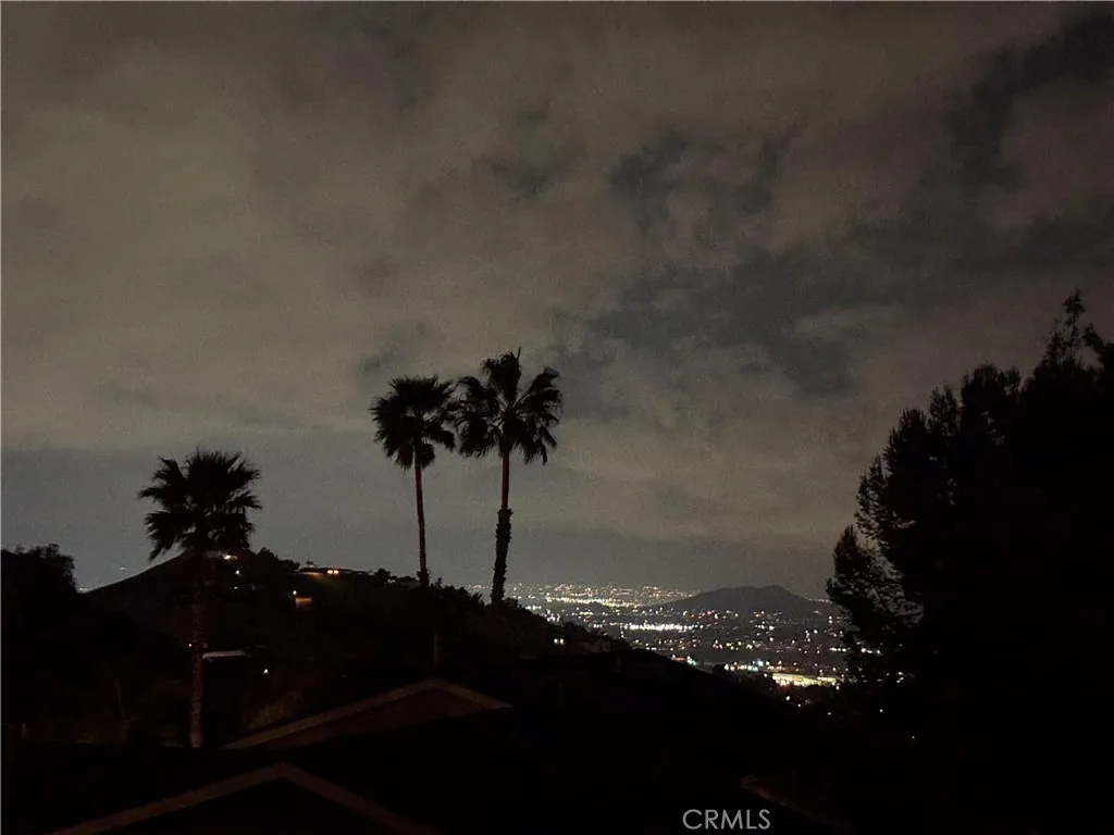 7369 Lakeside Dr, Jurupa Valley, CA 92509