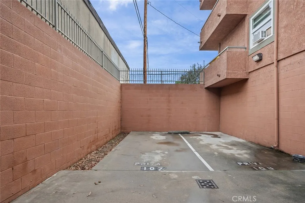 Additional image 71 of 2507 E 15th Street Unit 204, Long Beach, CA 90804