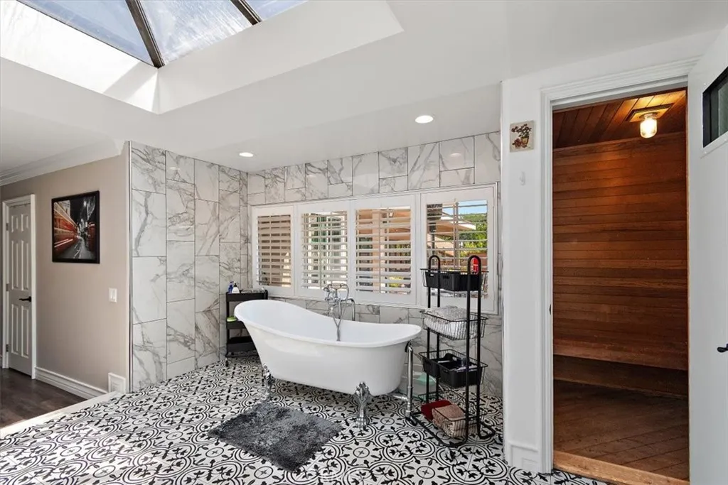 Additional image 120 of 2335 N San Antonio Avenue, Upland, CA 91784