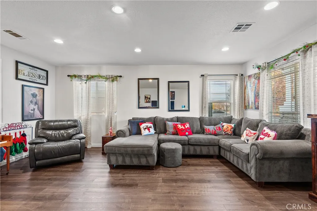 Additional image 8 of 2756 Garnet Lane, Lancaster, CA 93535