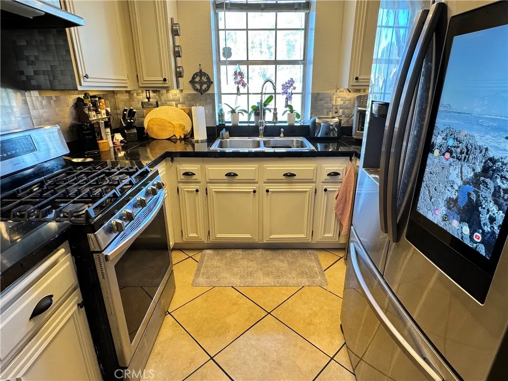 Additional image 36 of 13931 Shadow Dr, Fontana, CA 92337