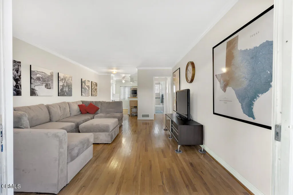 Additional image 10 of 1542 Riverside Drive Unit C, Glendale, CA 91201