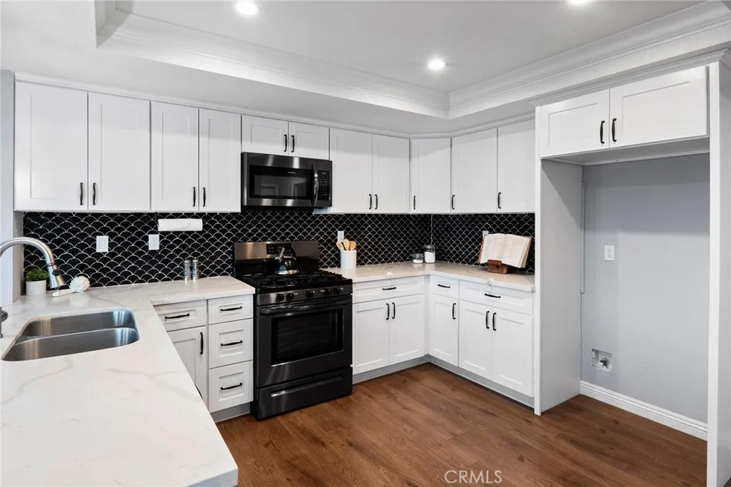 Additional image 63 of 13455 Ivanpah Road, Apple Valley, CA 92308