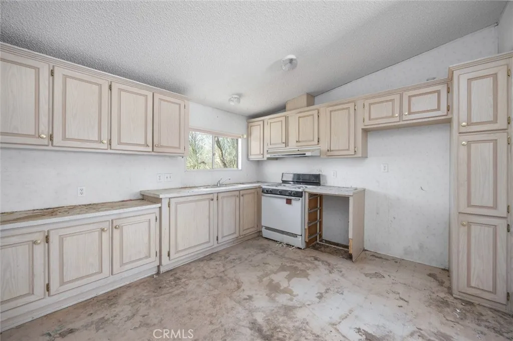 Additional image 9 of 59125 Shayne Lane, Landers, CA 92285