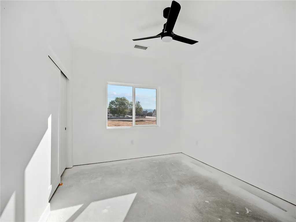 Additional image 23 of 15605 Dale Evans Parkway, Apple Valley, CA 92307