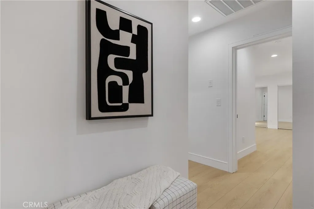 Additional image 53 of 2706 S Cochran Ave, Los Angeles, CA 90016