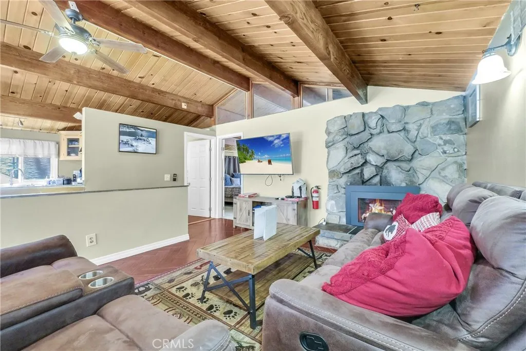 Additional image 14 of 404 Leonard Ln, Sugarloaf, CA 92386