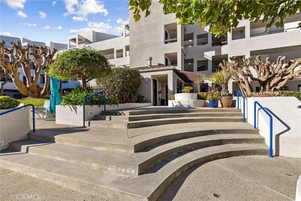 Additional image 32 of 510 The Village Unit 203, Redondo Beach, CA 90277