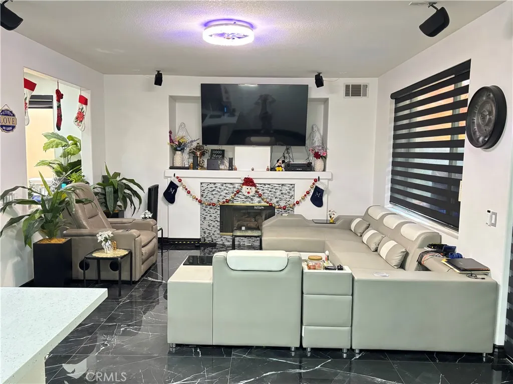 Additional image 9 of 27700 Thalia Lane, Canyon Country, CA 91351