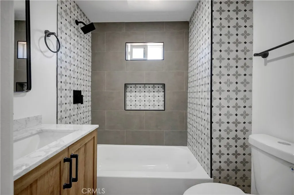 Additional image 37 of 3515 S Norton Avenue, Los Angeles, CA 90018