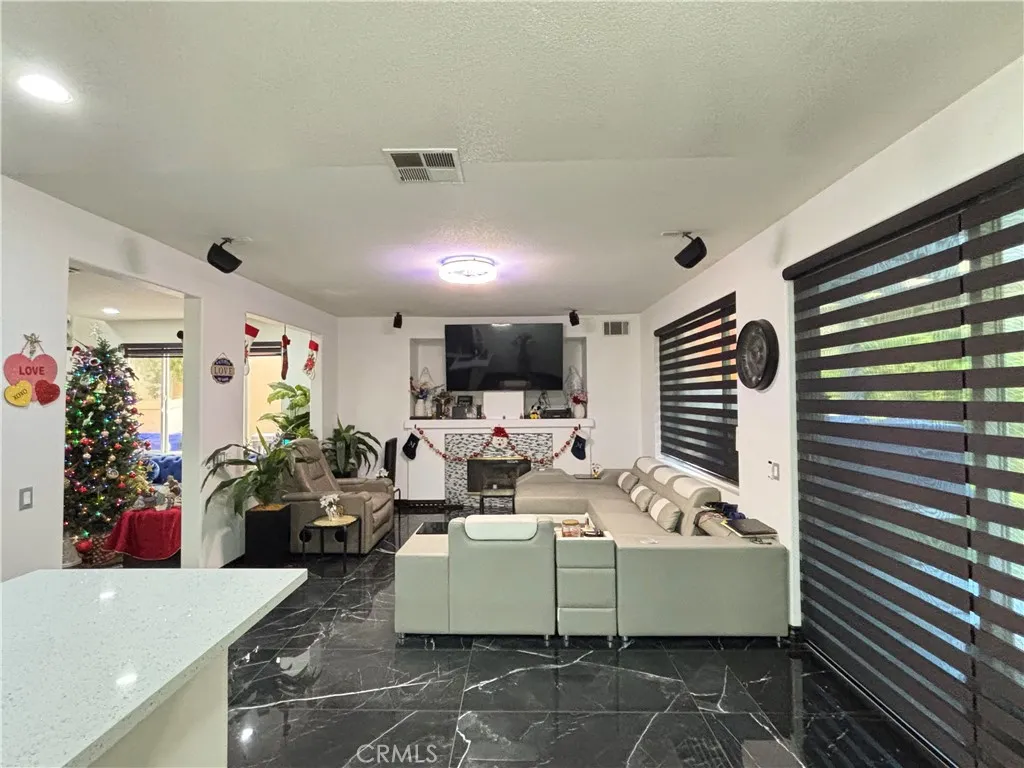 Additional image 8 of 27700 Thalia Lane, Canyon Country, CA 91351