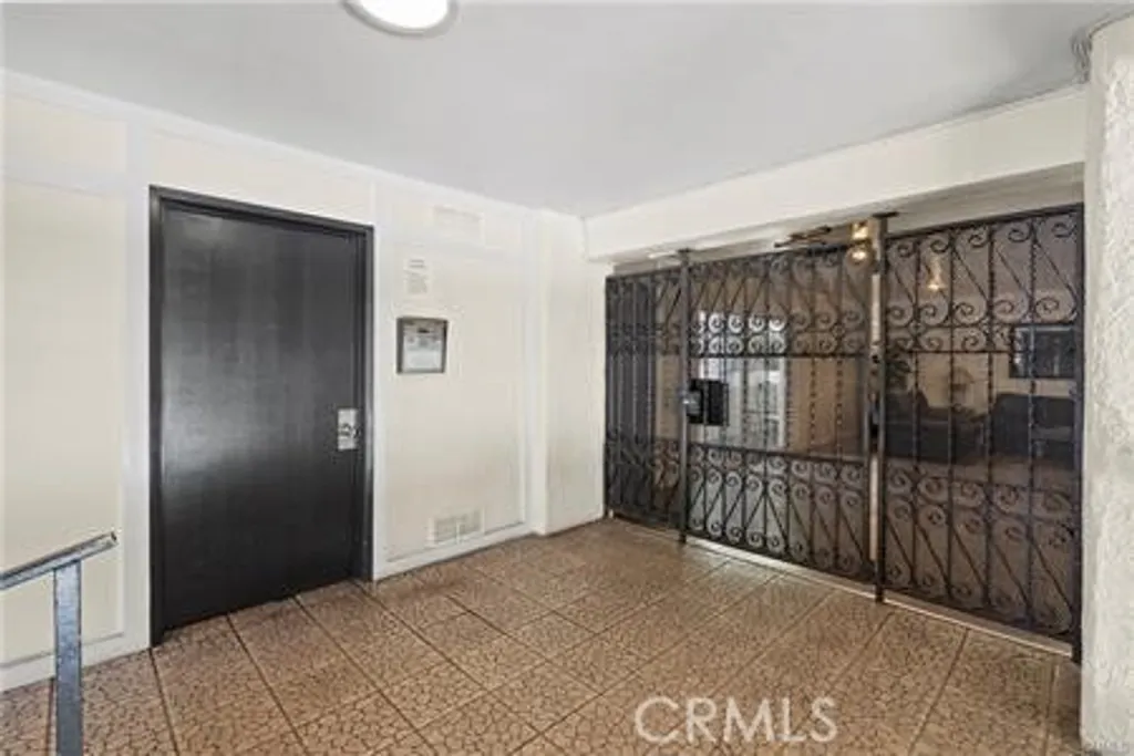 Additional image 3 of 5412 Lindley Unit 110, Encino, CA 91316