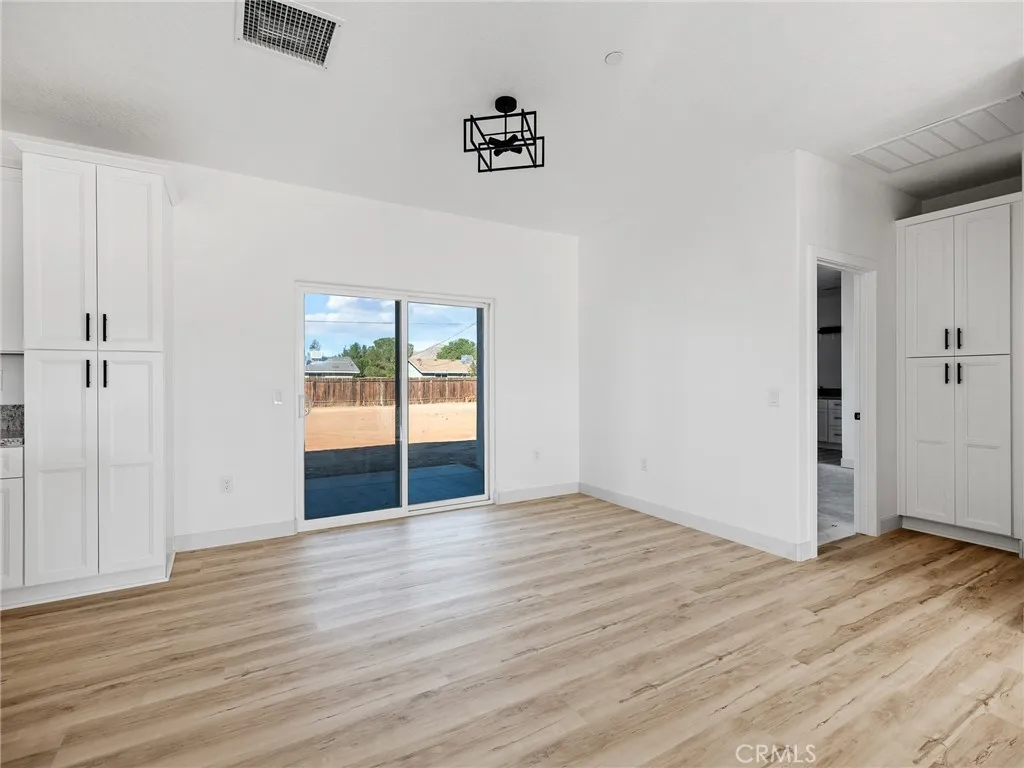 Additional image 15 of 15605 Dale Evans Parkway, Apple Valley, CA 92307