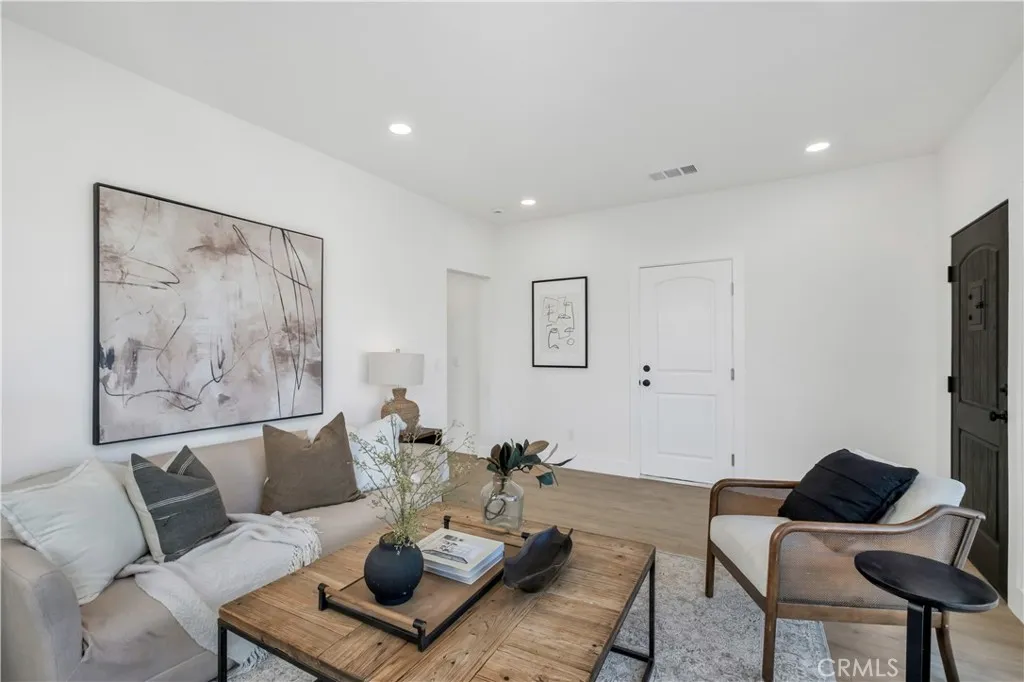 Additional image 29 of 834 W 95th St, Los Angeles, CA 90044