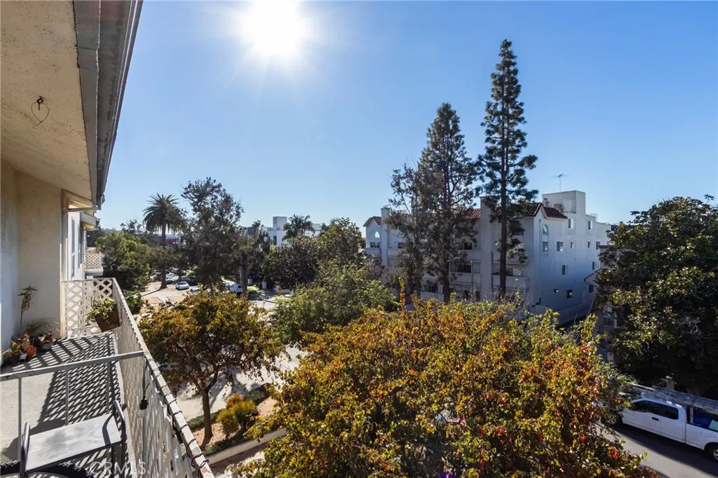 Additional image 18 of 3734 S Canfield Ave, Los Angeles, CA 90034