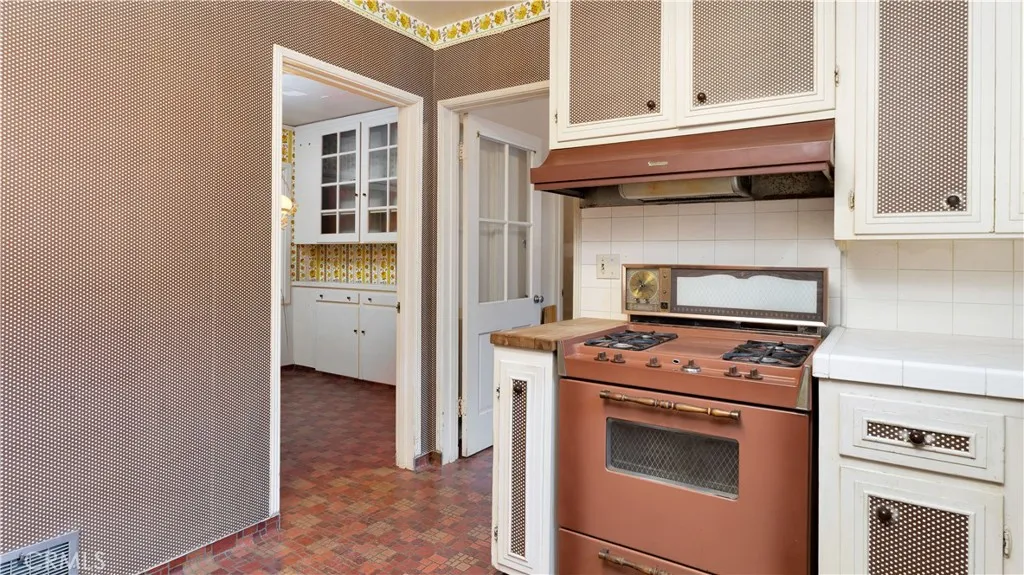 Additional image 53 of 1804 N Heliotrope Drive, Santa Ana, CA 92706