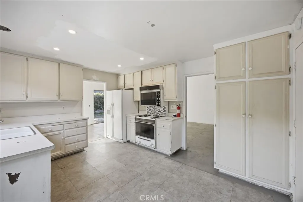 Additional image 18 of 418 W Carol Avenue, Santa Ana, CA 92707