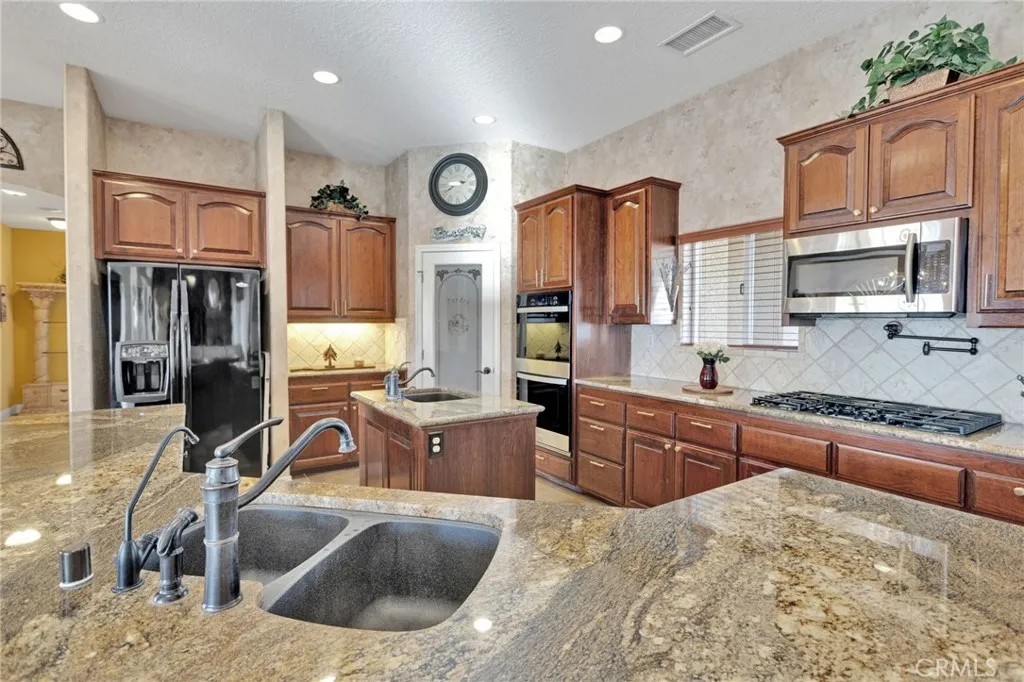 Additional image 51 of 13519 Sunset Dr, Apple Valley, CA 92308