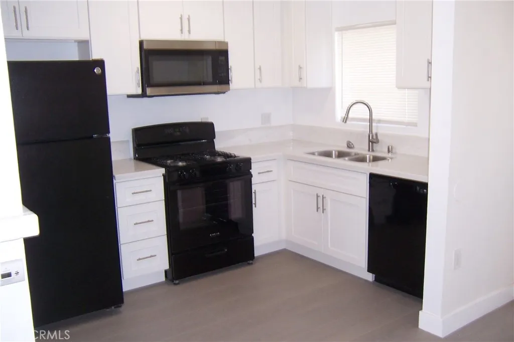 Additional image 8 of 334 Country Club Ln, San Bernardino, CA 92404