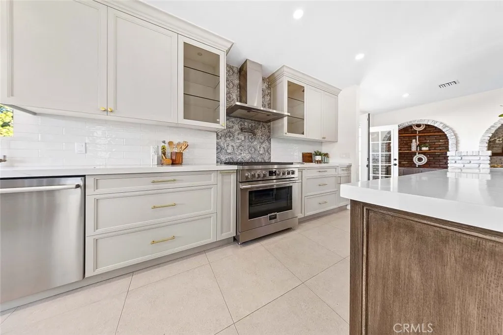 Additional image 89 of 2950 N Lincoln Street, Burbank, CA 91504