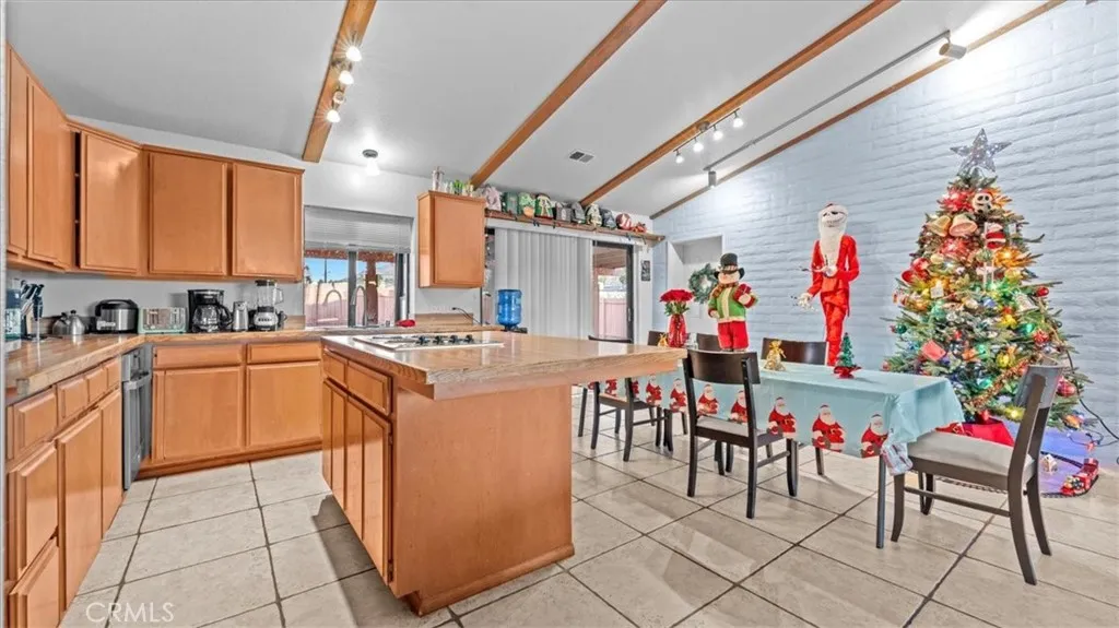 Additional image 18 of 16043 Saint Timothy Road, Apple Valley, CA 92307