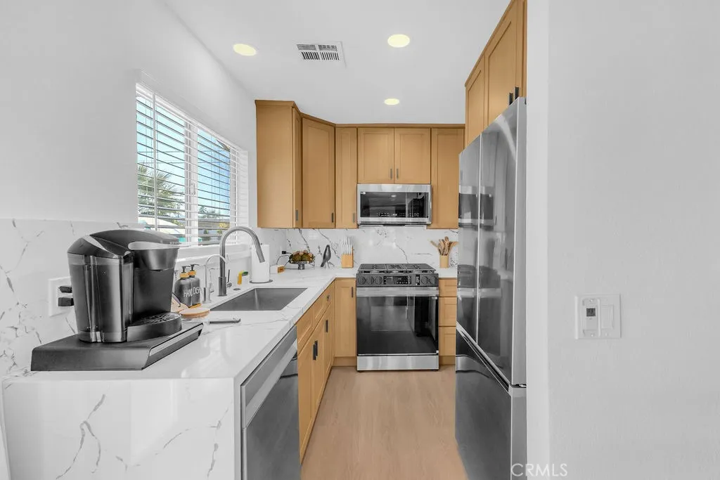 Additional image 81 of 481 W Sunview Ave, Palm Springs, CA 92262