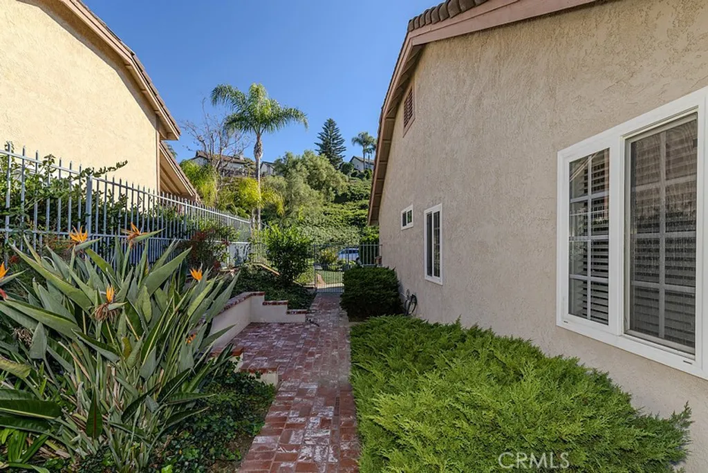Additional image 9 of 5039 E Fairfield St, Anaheim Hills, CA 92807