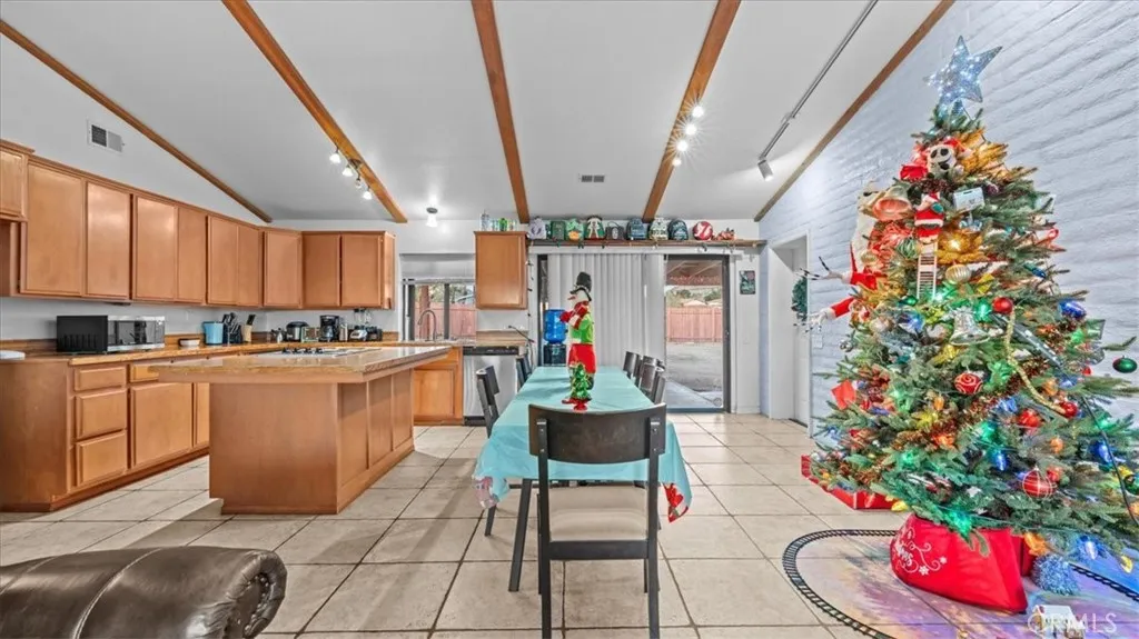 Additional image 12 of 16043 Saint Timothy Road, Apple Valley, CA 92307