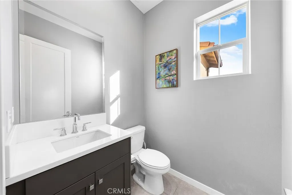 Additional image 44 of 115 Frame, Irvine, CA 92618