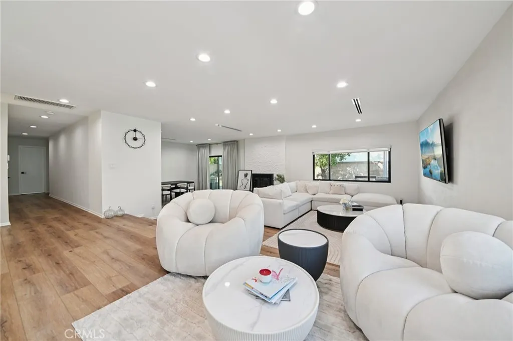 Additional image 8 of 15937 Londelius Street, North Hills, CA 91343