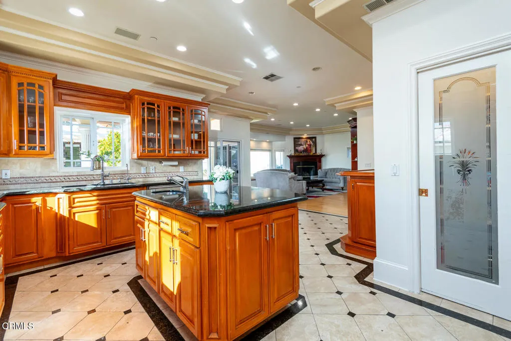 Additional image 74 of 1075 E Tujunga Avenue, Burbank, CA 91501