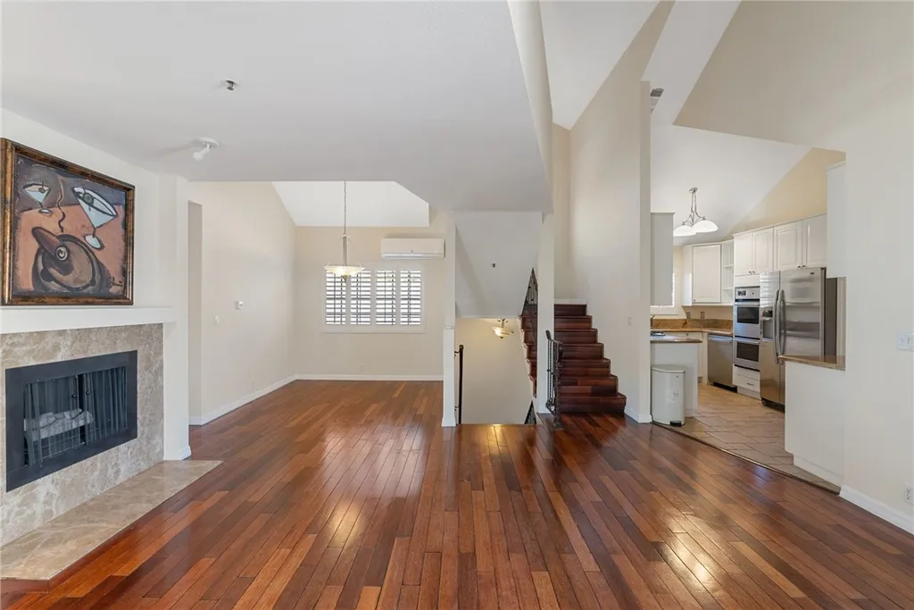 Additional image 17 of 221 Violet Ave, Monrovia, CA 91016