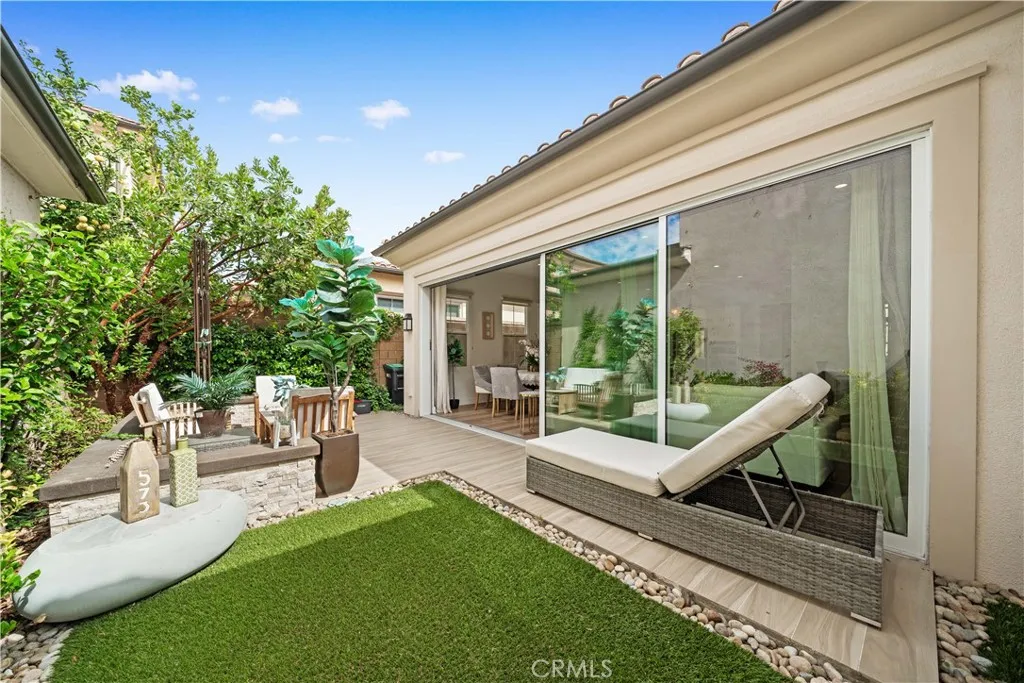 Additional image 54 of 67 Runner, Irvine, CA 92620