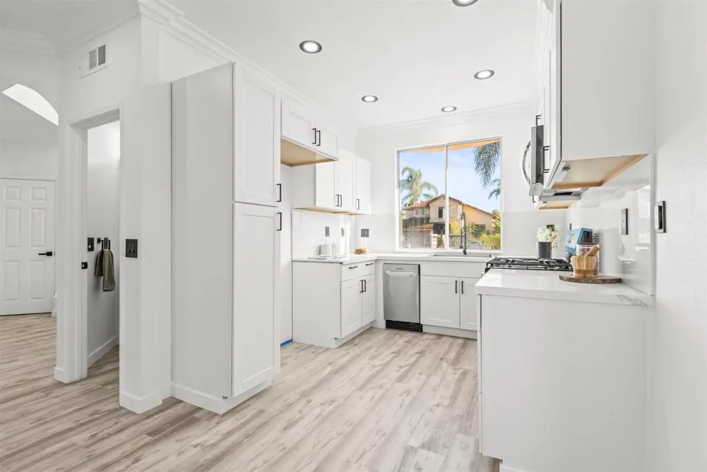 Additional image 18 of 1344 Corte Lira, San Marcos, CA 92069