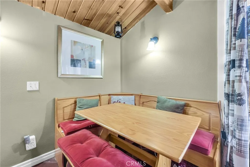 Additional image 16 of 404 Leonard Ln, Sugarloaf, CA 92386