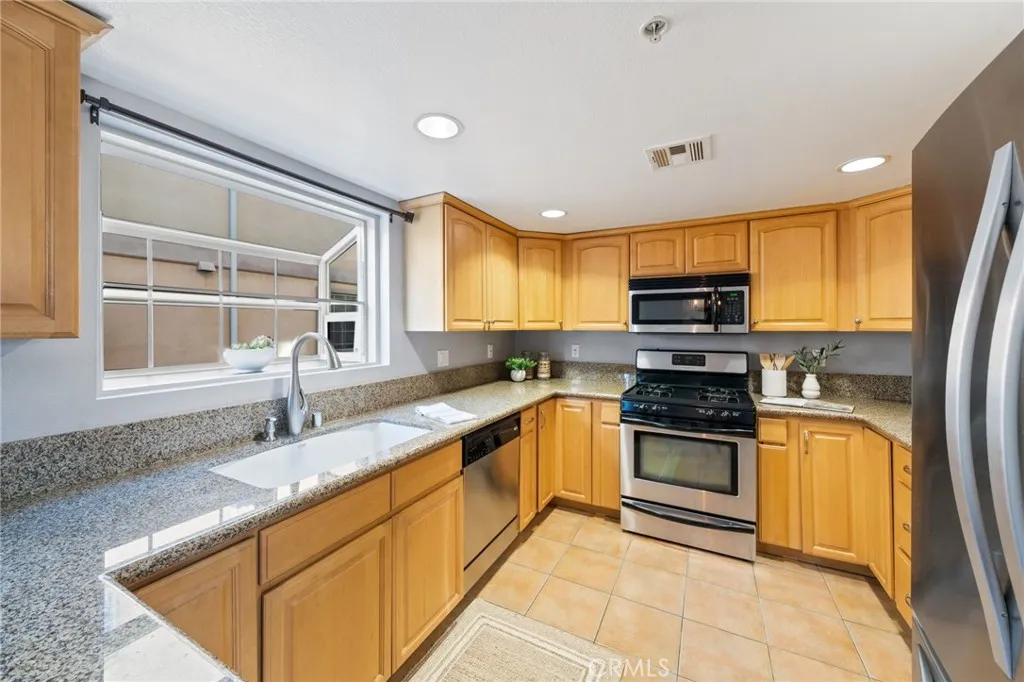 Additional image 10 of 1520 W 227th St Unit 6, Torrance, CA 90501