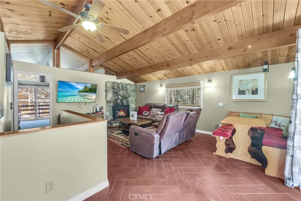 Additional image 45 of 404 Leonard Ln, Sugarloaf, CA 92386