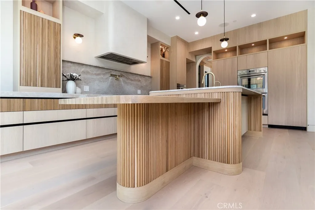 Additional image 8 of 16749 Addison St, Encino, CA 91436