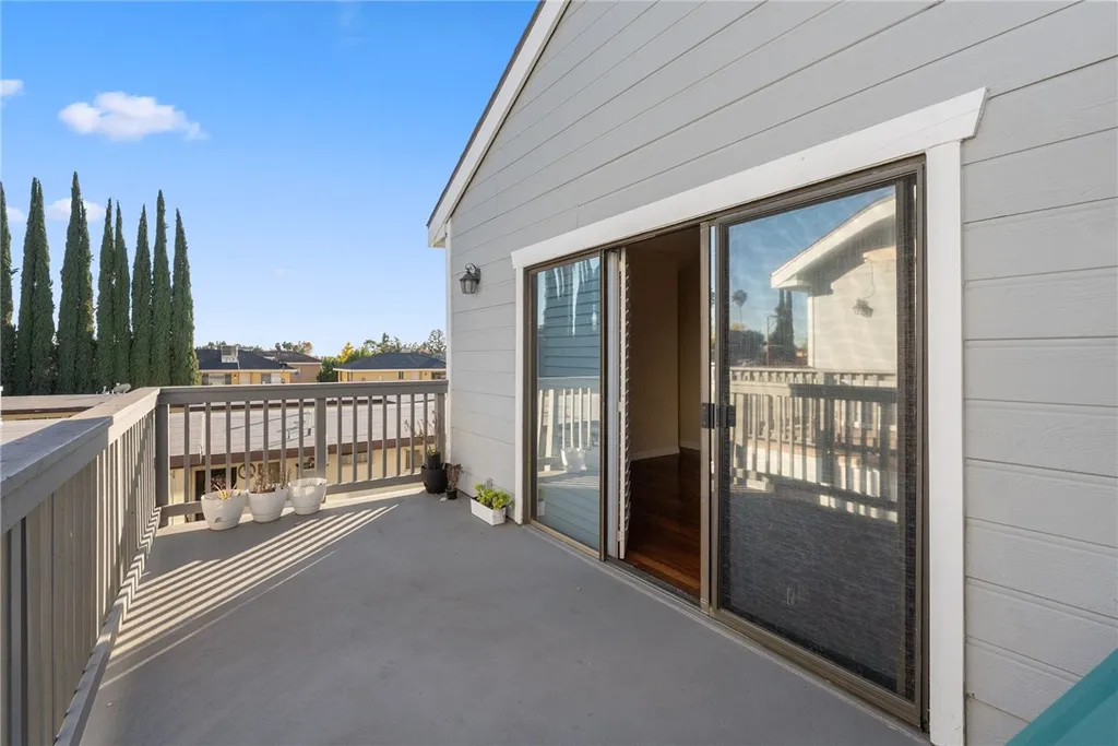 Additional image 36 of 221 Violet Ave, Monrovia, CA 91016