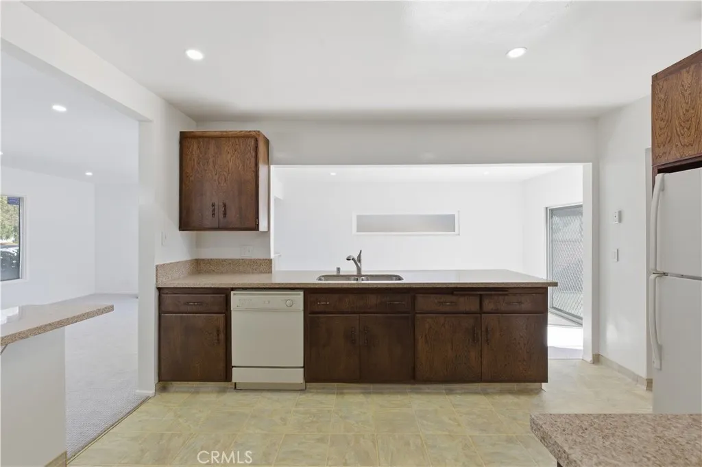 Additional image 70 of 5300 E 28th St, Long Beach, CA 90815