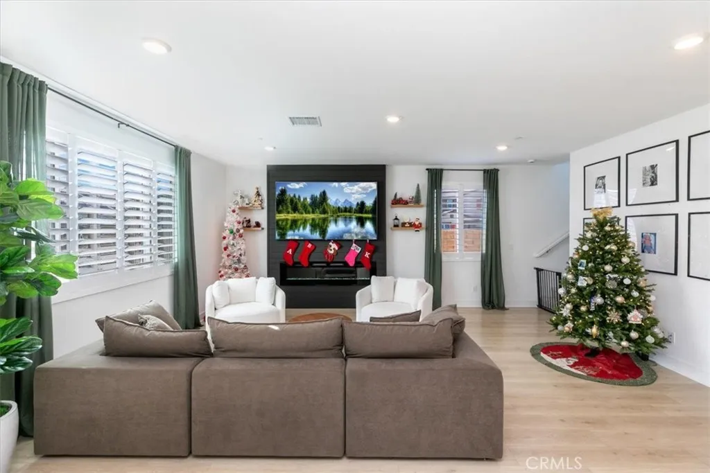 Additional image 17 of 33015 Chiffron Ln, Winchester, CA 92596