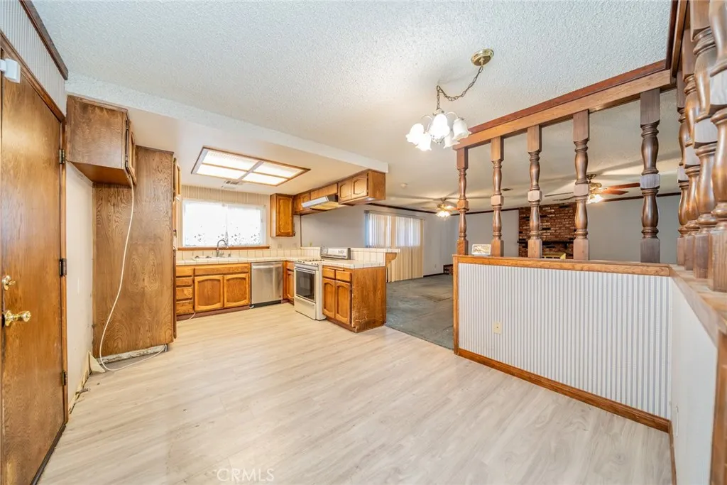 Additional image 4 of 725 Northpark Blvd, San Bernardino, CA 92407