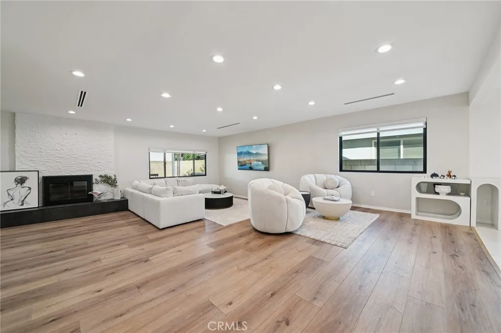 Additional image 37 of 15937 Londelius Street, North Hills, CA 91343