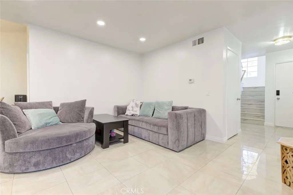 Additional image 60 of 12325 Sweetbriar, Pacoima, CA 91331